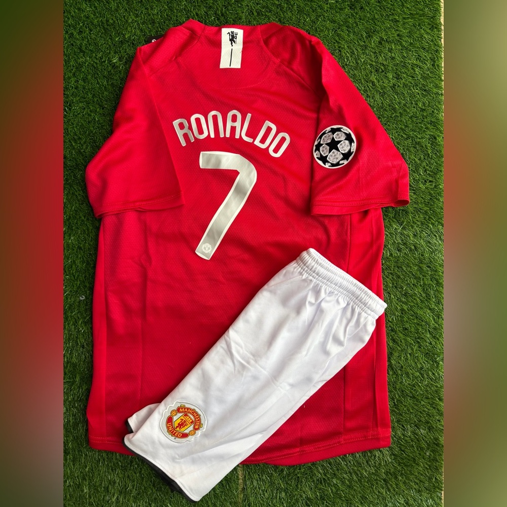 Ronaldo Man U retro jersey kids set